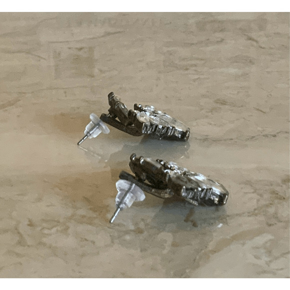 Crystal Fan Stud Earrings - Picture 5 of 8